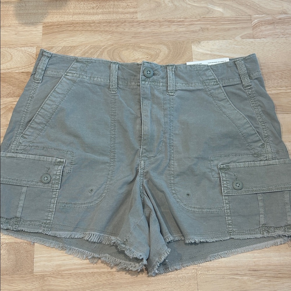 Casual Army Green Cargo Shorts